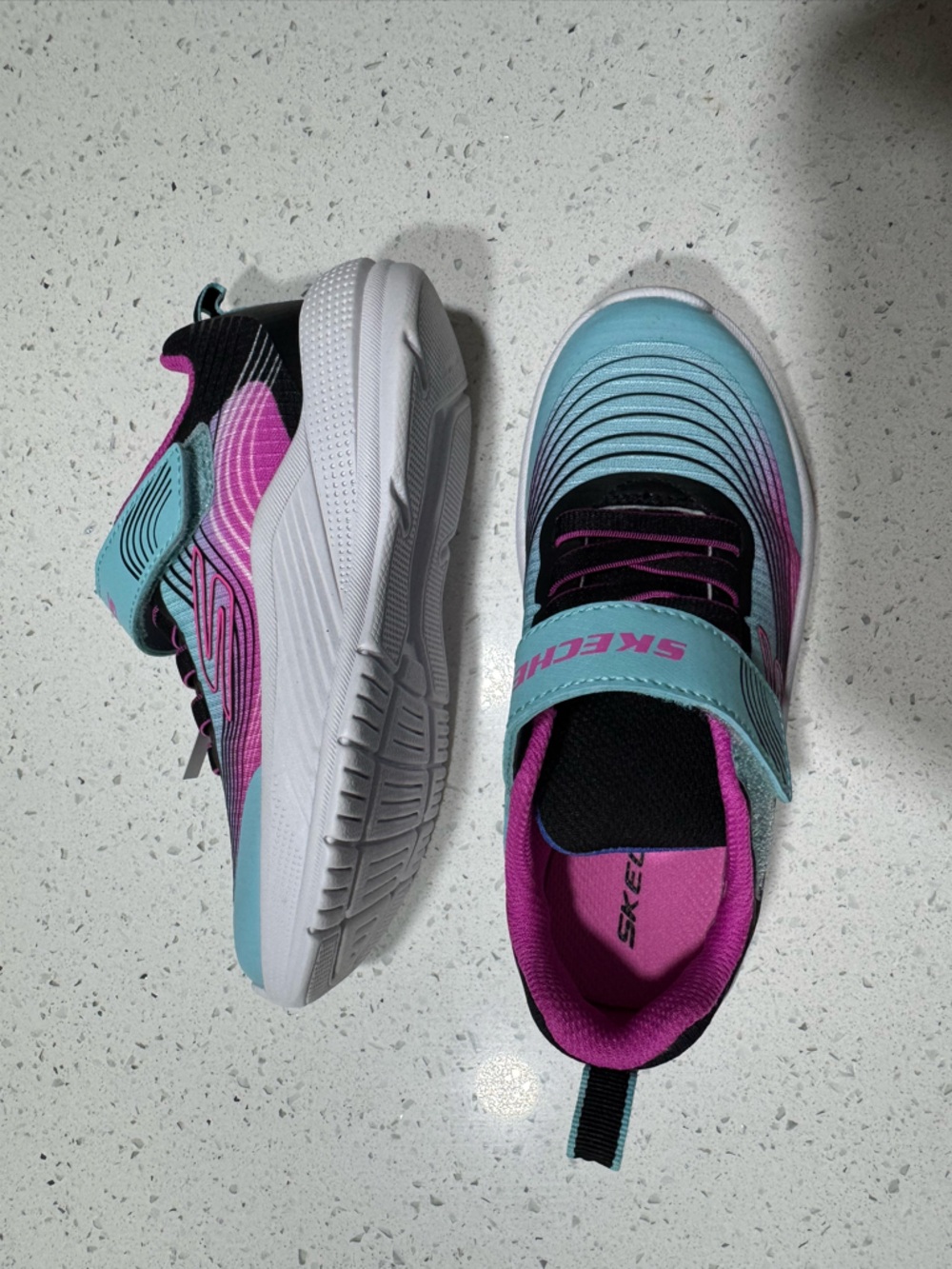 Skechers Kids Aqua and Magenta Slip-On Very Light Sneakers. Size: 12